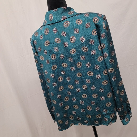 Silky Blouse - Picture 3 of 8